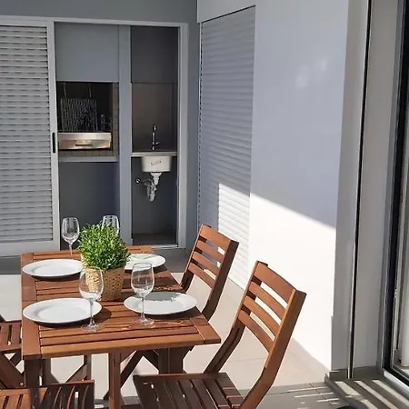 Albufeira Beach Apartment Апартаменты *