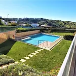 Albufeira Beach Apartment דירה *
