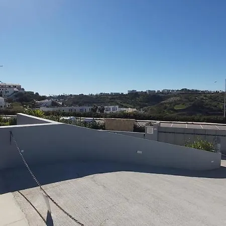 Albufeira Beach Apartment * אלבופיירה