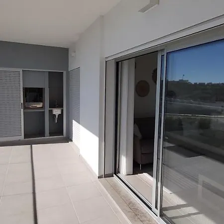 Albufeira Beach Apartment Апартаменты *
